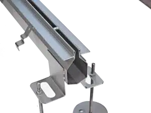 Single plug-in gully cover and vertical outlet for channel swimming pool