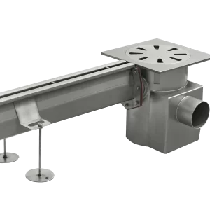 Single plug gully cover with horizontal outlet and slotted channel